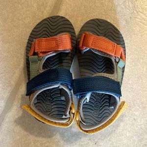 Toddler sandals size 7